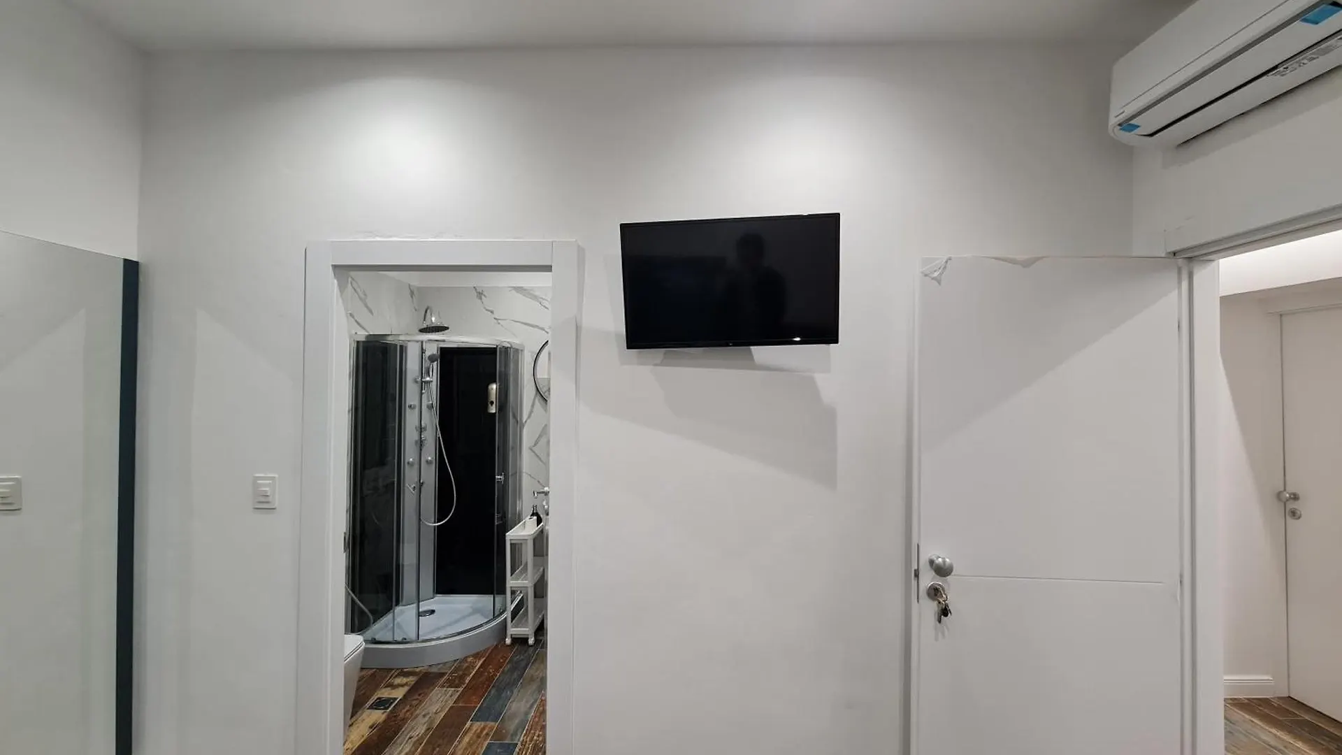 Ricci 16 - Suite & Rooms Livorno Italy